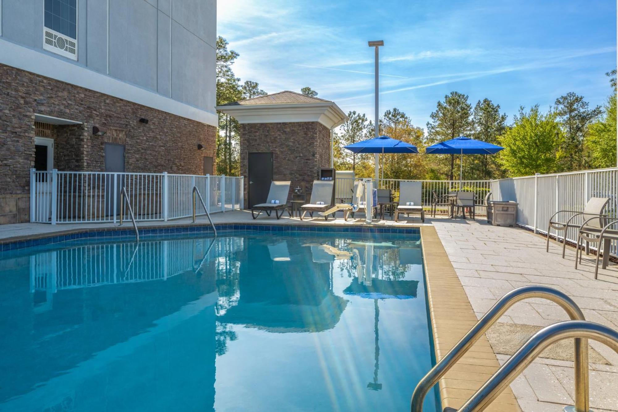Holiday Inn Express & Suites Aiken By Ihg Екстериор снимка